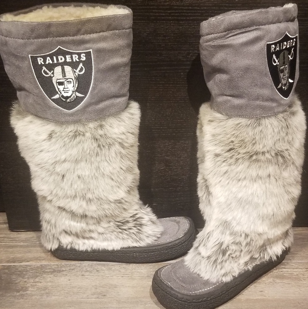 Grey Raiders Boots